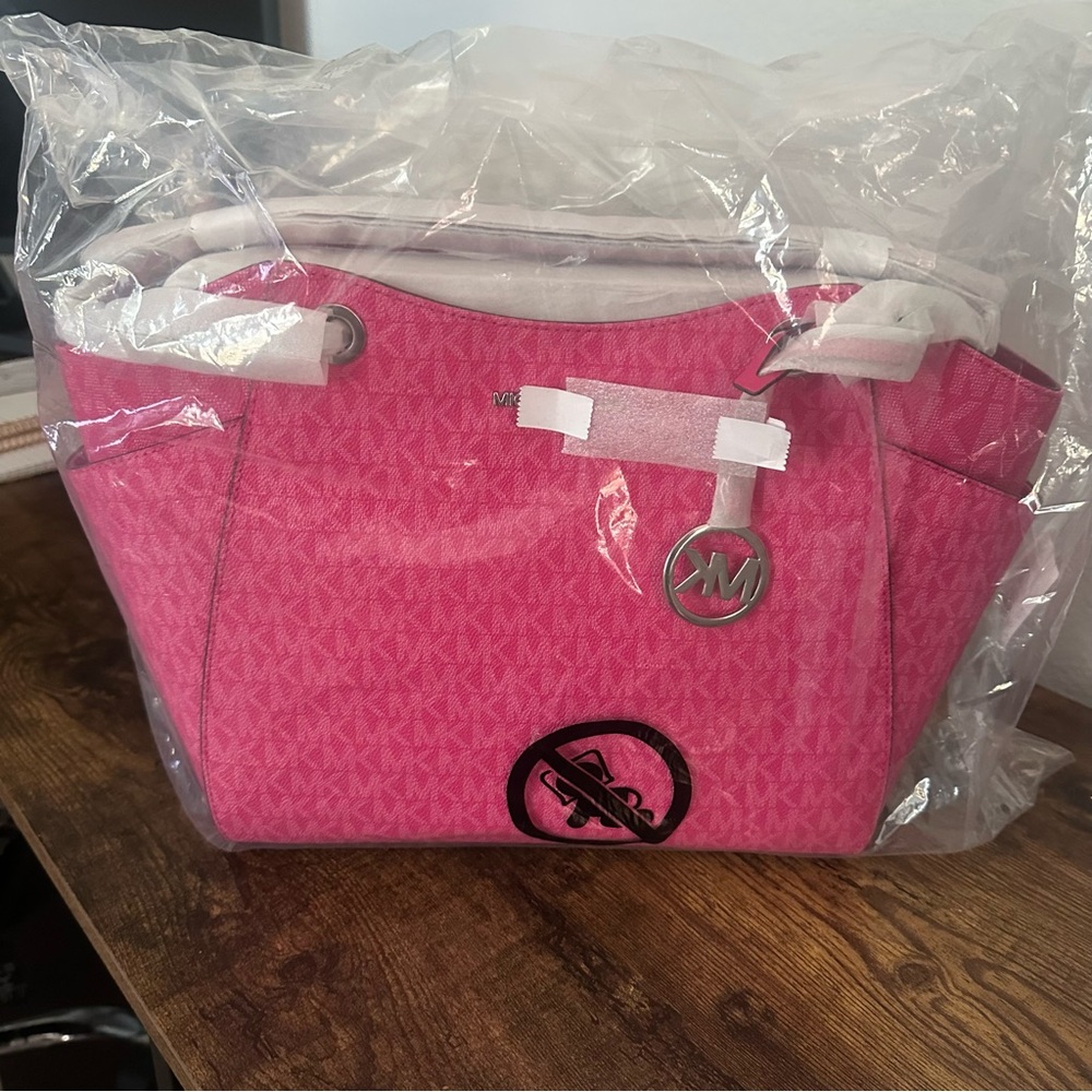 Michael Kors Fuchsia Shoulder Bag